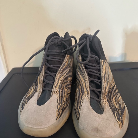 adidas Yeezy Quantum Basketball Shoes 10.5 - Picture 2 of 6